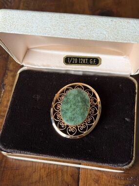 Vintage Gold-Filled Green Stone Filigree Brooch - Women Jewelry